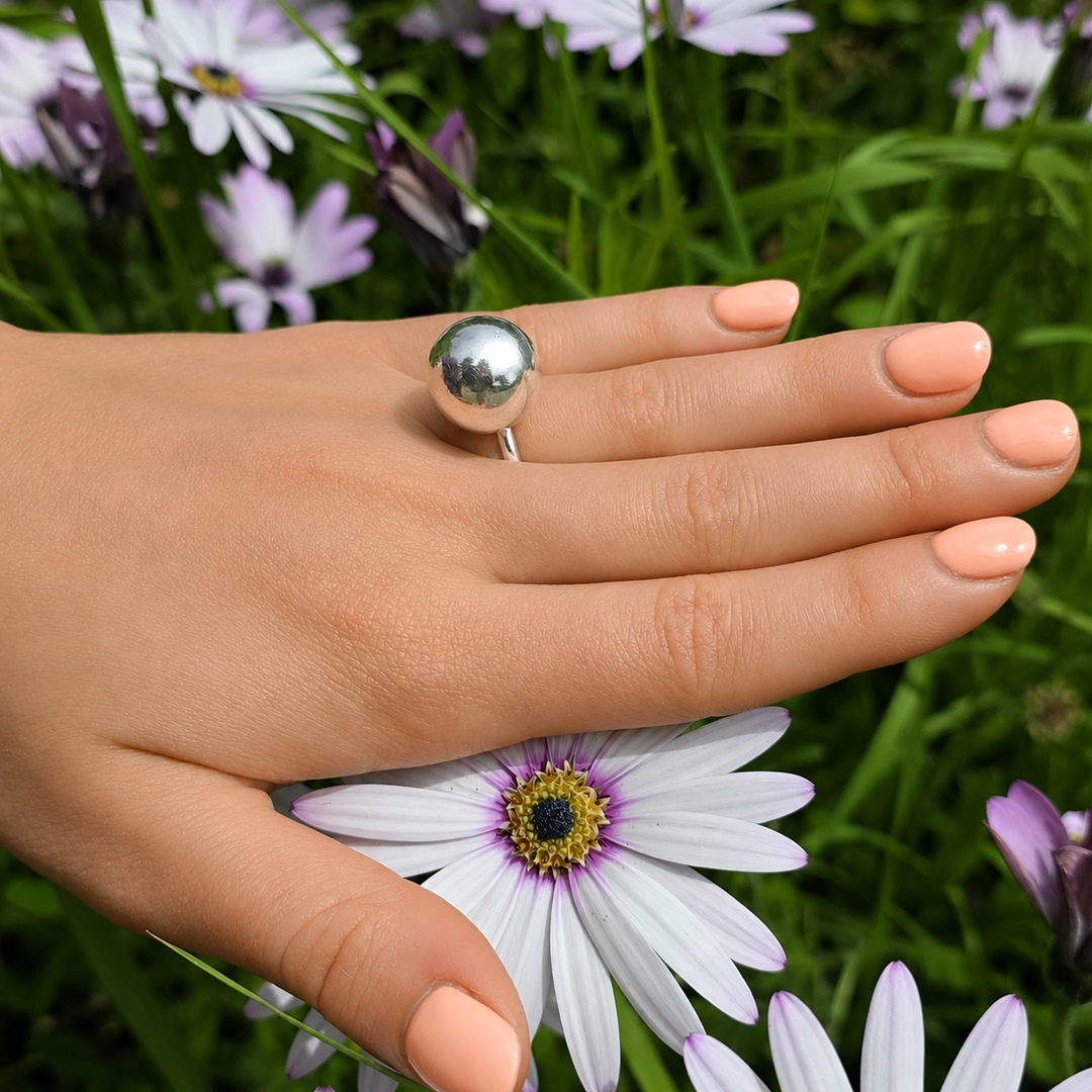 Tiffany & Co HardWear Sterling Silver 15mm Ball Ring Size : J