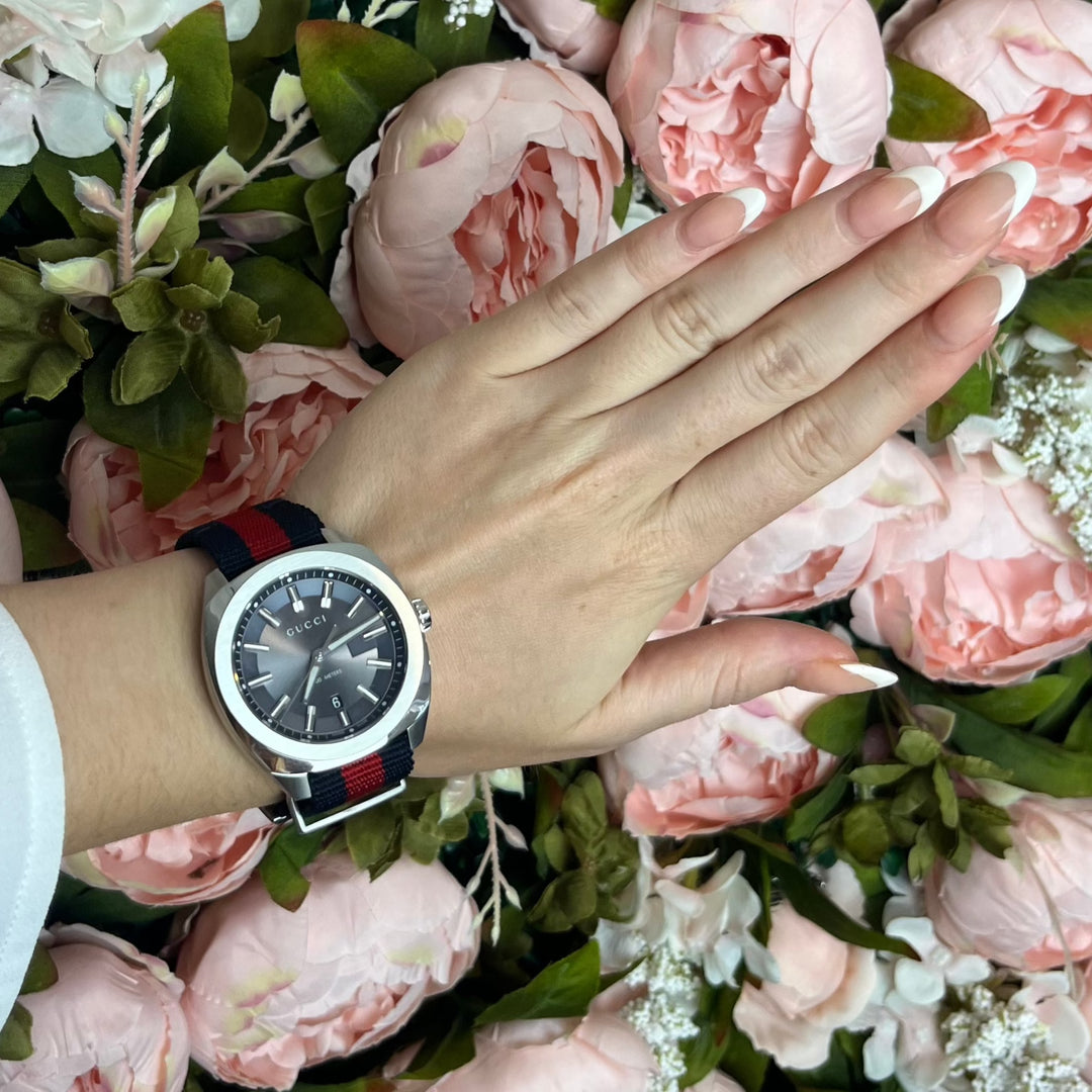 Gucci GG2570 YA142304 41mm Blue Red Nylon Strap Mens Watch